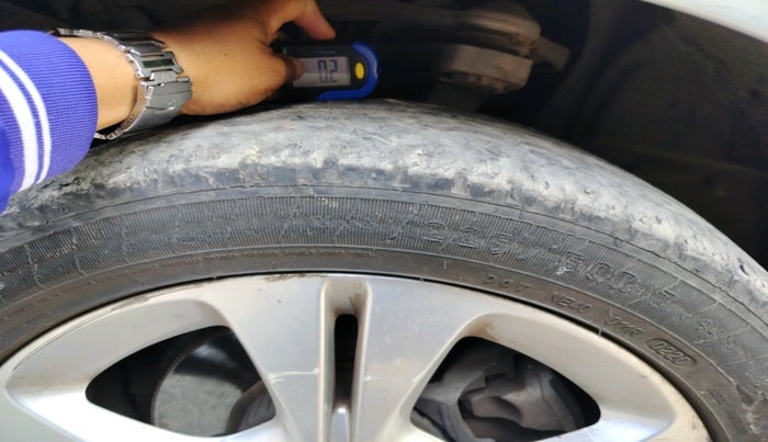 2014 Mercedes Benz C Class C 200 AVANTGARDE, Petrol, Automatic, 41,406 km, tyre