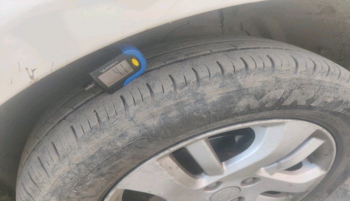 2013 Maruti Swift Dzire ZDI, Diesel, Manual, 1,38,179 km, tyre