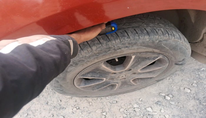 2016 Renault Duster 85 PS RXS MT DIESEL, Diesel, Manual, 1,12,716 km, tyre