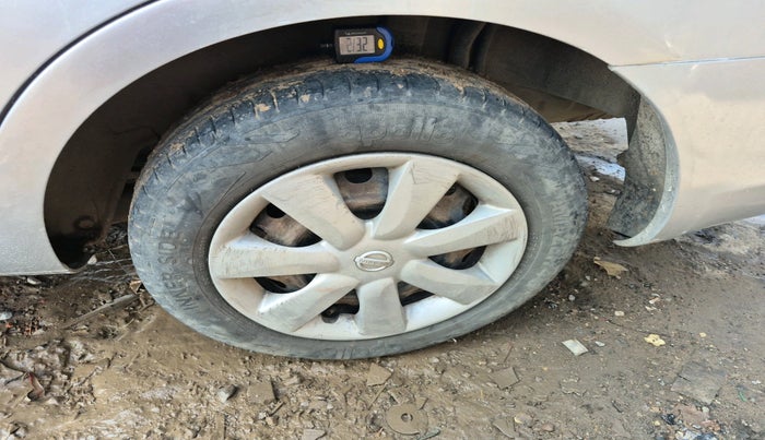 2011 Nissan Sunny XL, Petrol, Manual, 74,661 km, tyre