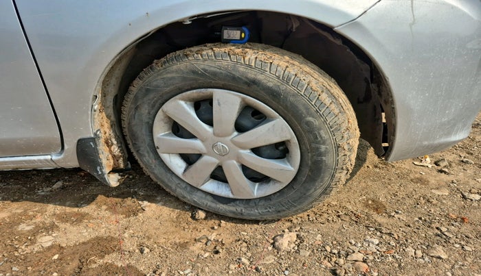 2011 Nissan Sunny XL, Petrol, Manual, 74,661 km, tyre