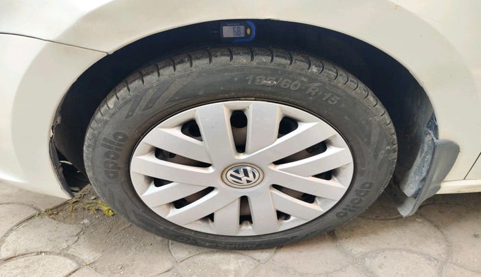 2015 Volkswagen Vento HIGHLINE PETROL AT, Petrol, Automatic, 1,20,345 km, tyre