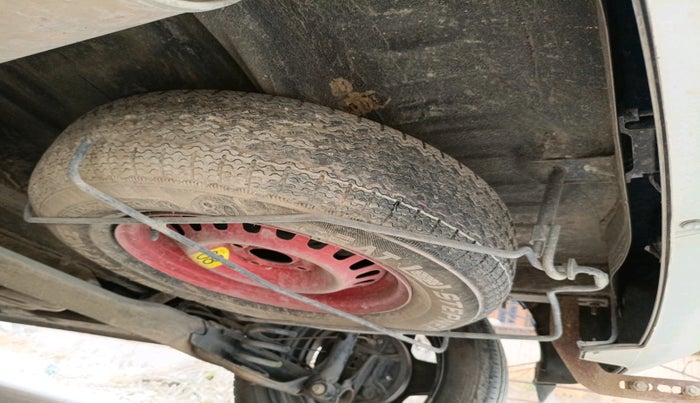 2023 Renault TRIBER RXZ, Petrol, Manual, 42,433 km, tyre