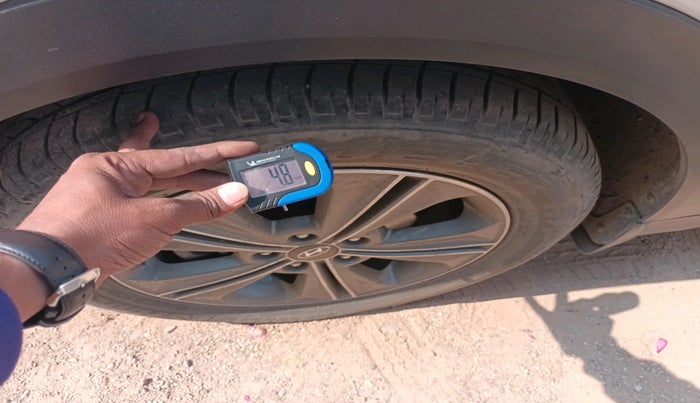 2017 Hyundai Creta SX (O) 1.6 DIESEL, Diesel, Manual, 1,01,408 km, tyre