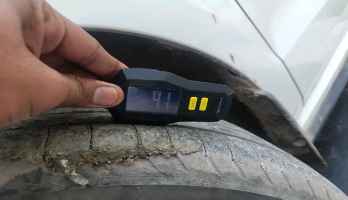 2021 Volkswagen Polo HIGHLINE PLUS 1.0L TSI AT, Petrol, Automatic, 81,351 km, tyre