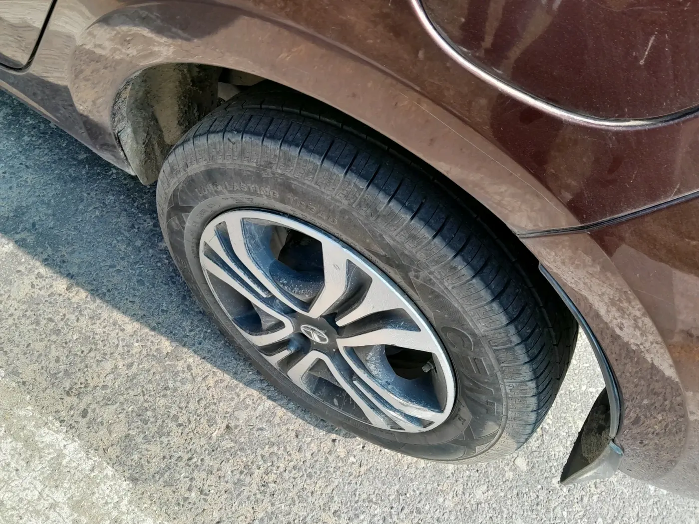 2023 Tata TIGOR XZ PLUS CNG, CNG, Manual, 81,122 km, tyre
