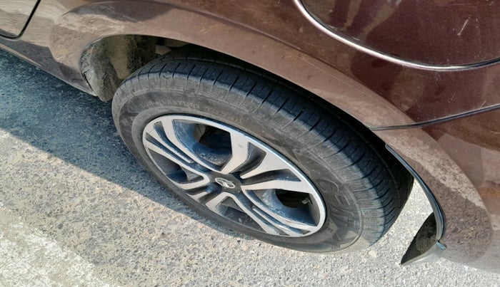 2023 Tata TIGOR XZ PLUS CNG, Petrol, Manual, 81,122 km, tyre