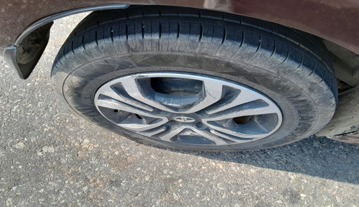 2023 Tata TIGOR XZ PLUS CNG, Petrol, Manual, 81,122 km, tyre