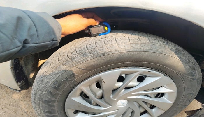 2011 Maruti Swift Dzire VXI, Petrol, Manual, 1,10,454 km, tyre