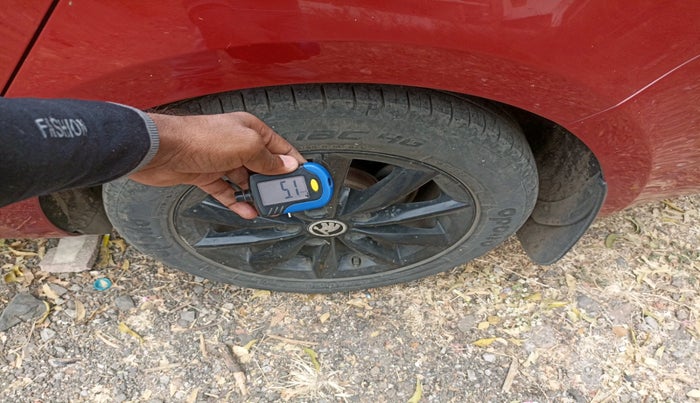 2017 Skoda Octavia STYLE PLUS AT 1.8 TSI, Petrol, Automatic, 96,079 km, tyre