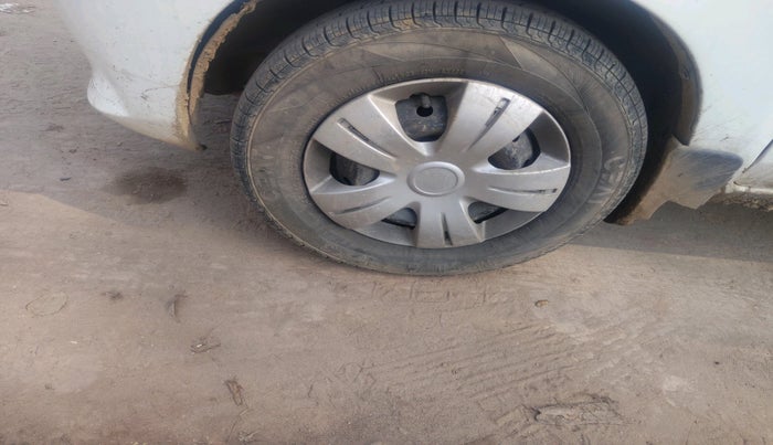 2014 Maruti Alto 800 LXI, Petrol, Manual, 1,00,795 km, tyre