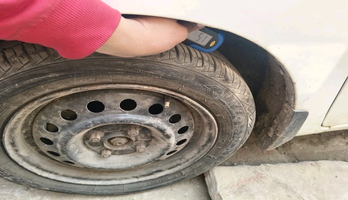 2015 Maruti Wagon R 1.0 VXI, Petrol, Manual, 40,019 km, tyre