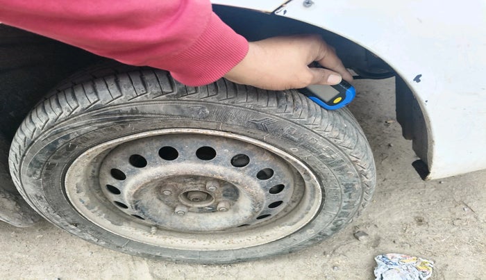 2015 Maruti Wagon R 1.0 VXI, Petrol, Manual, 40,019 km, tyre