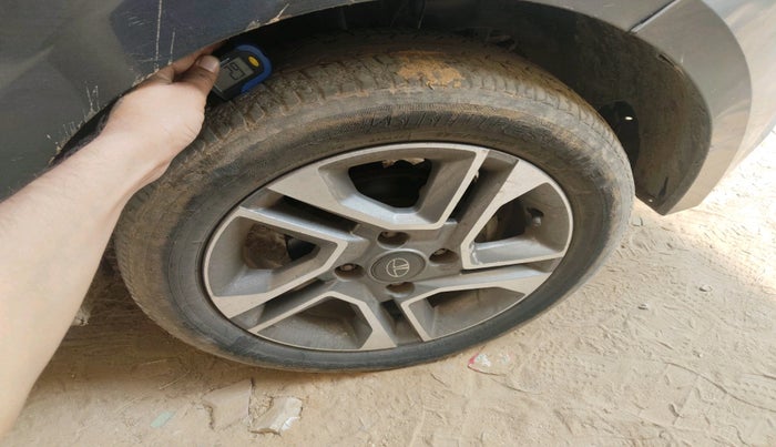 2022 Tata TIGOR XZ PLUS PETROL, Petrol, Manual, 43,671 km, tyre