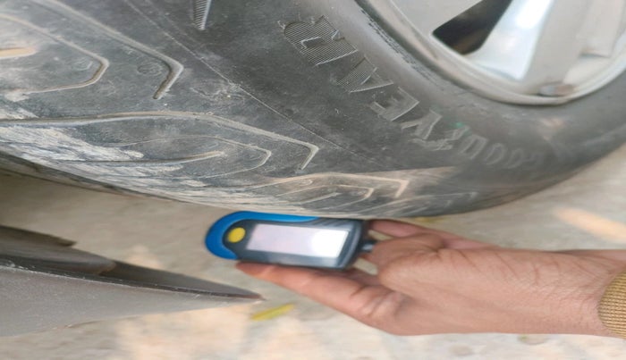 2014 Hyundai i20 ASTA 1.2, Petrol, Manual, 46,500 km, tyre