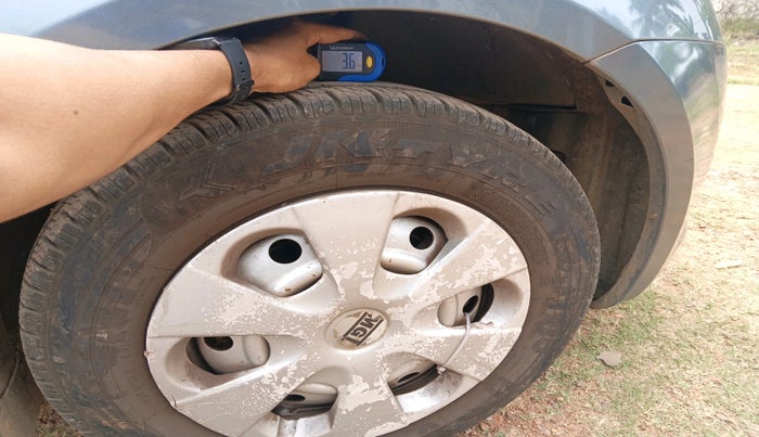 2011 Maruti Swift VXI, Petrol, Manual, 1,13,699 km, tyre