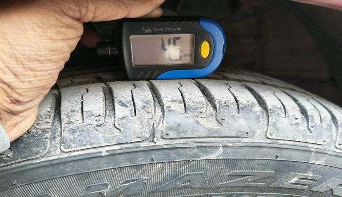 2016 Hyundai Grand i10 ASTA 1.2 KAPPA VTVT, Petrol, Manual, 64,421 km, tyre