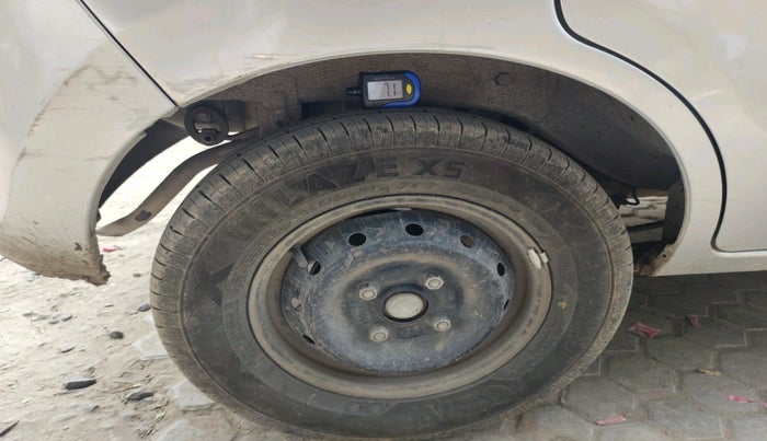 2022 Maruti Alto LXI OPT CNG, Petrol, Manual, 60,394 km, tyre