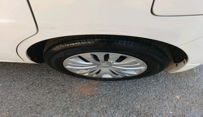 2013 Maruti Ertiga VXI, Petrol, Manual, 57,484 km, tyre