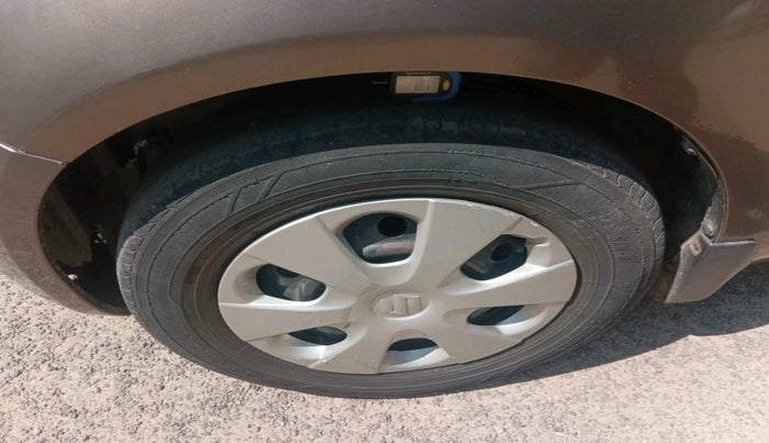 2014 Maruti Ritz VXI, Petrol, Manual, 1,05,628 km, tyre