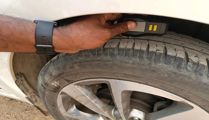 2017 Hyundai Elite i20 ASTA 1.2, Petrol, Manual, 1,10,297 km, tyre