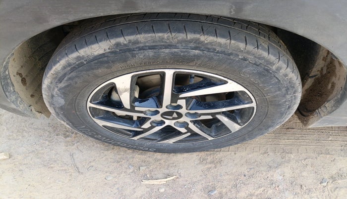 2024 Mahindra XUV 3XO AX5 1.5 Turbo Diesel, Diesel, Manual, 36,612 km, tyre