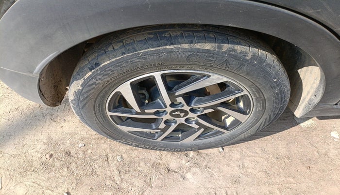 2024 Mahindra XUV 3XO AX5 1.5 Turbo Diesel, Diesel, Manual, 36,612 km, tyre