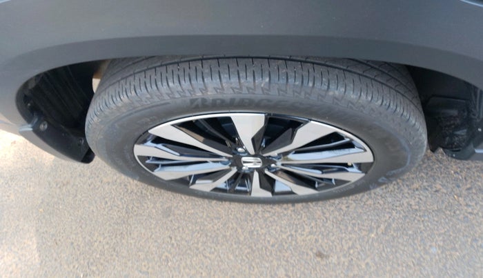 2024 Honda ELEVATE ZX CVT, Petrol, Automatic, 22,201 km, tyre