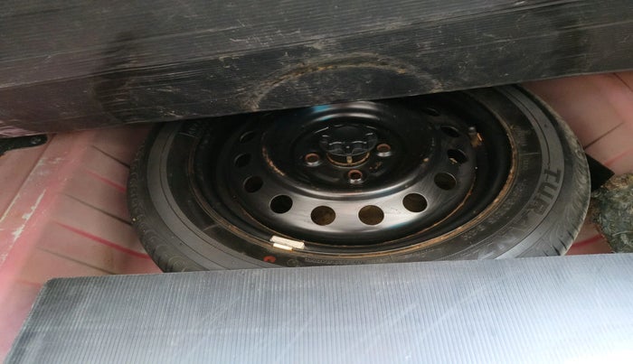 2011 Toyota Etios VX, Petrol, Manual, 41,889 km, tyre