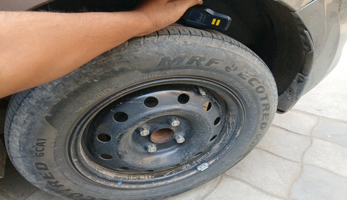 2024 Maruti Swift VXi (O) CNG, Petrol, Manual, 66,952 km, tyre