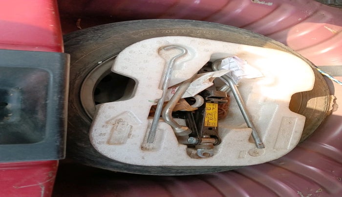 2016 Nissan Micra Active XV, Petrol, Manual, 67,823 km, tyre