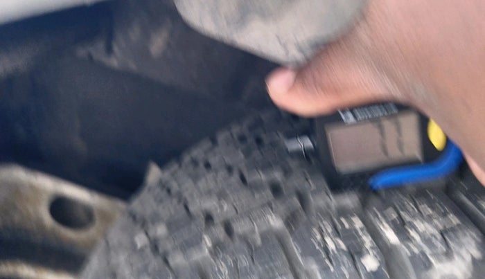 2019 Tata Hexa XT 4X2 7 STR, Diesel, Manual, 58,838 km, tyre