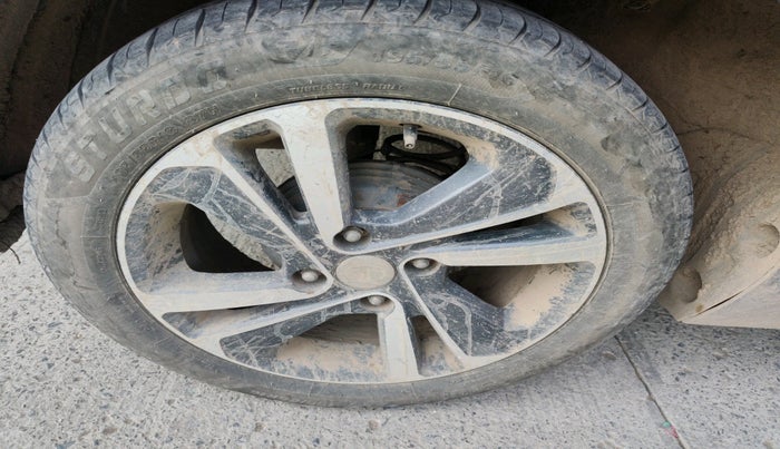 2022 Tata ALTROZ XZ PETROL, Petrol, Manual, 1,31,131 km, tyre