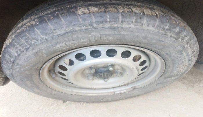 2017 Maruti Vitara Brezza LDI (O), Diesel, Manual, 1,22,129 km, tyre