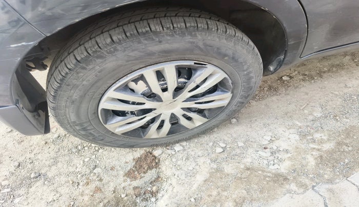 2015 Maruti Ritz LXI, Petrol, Manual, 80,186 km, tyre