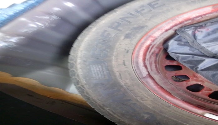 2022 Nissan MAGNITE XV TURBO CVT, Petrol, Automatic, 32,552 km, tyre