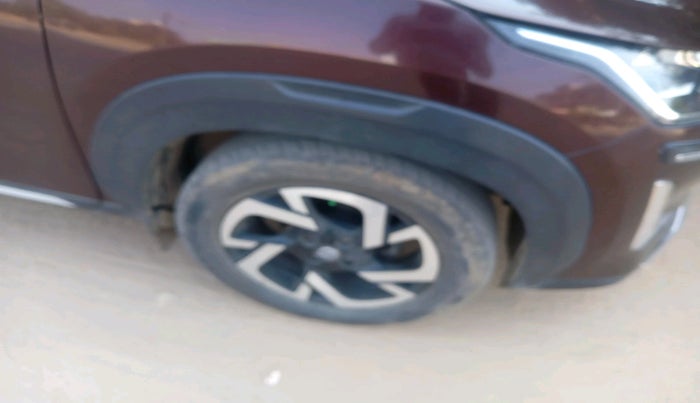 2022 Nissan MAGNITE XV TURBO CVT, Petrol, Automatic, 32,552 km, tyre