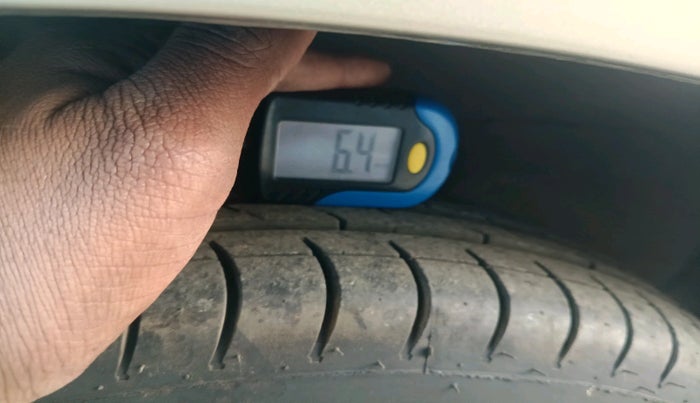 2011 Maruti Alto LXI, Petrol, Manual, 77,339 km, tyre