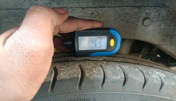 2011 Maruti Alto LXI, Petrol, Manual, 77,339 km, tyre