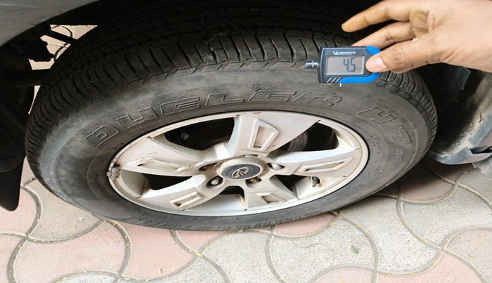 2012 Mahindra XUV500 W8, Diesel, Manual, 95,985 km, tyre