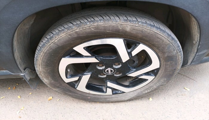 2022 Nissan MAGNITE XV PREMIUM TURBO CVT, Petrol, Automatic, 18,385 km, tyre