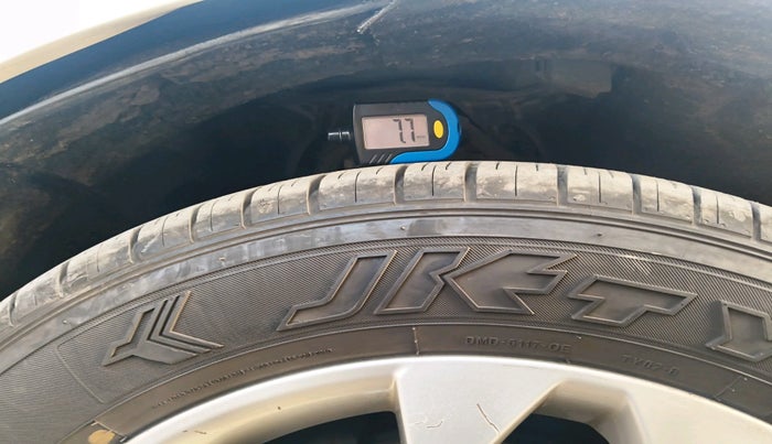 2015 Audi Q3 3.0 TDI AT, Diesel, Automatic, 1,46,998 km, tyre