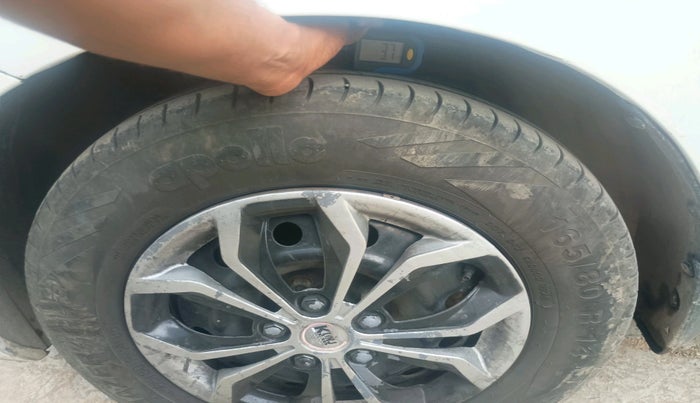 2020 Maruti Swift VXI, Petrol, Manual, 85,610 km, tyre