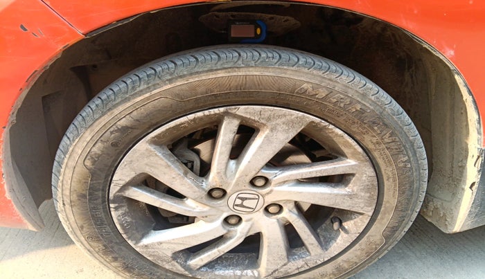 2015 Honda Jazz 1.2L I-VTEC V, Petrol, Manual, 32,559 km, tyre