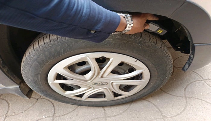 2016 Mahindra Kuv100 K4 D 6 STR, Diesel, Manual, 1,04,969 km, tyre