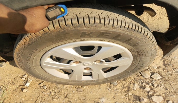 2016 Renault Kwid RXT 1.0 AMT, Petrol, Automatic, 95,338 km, tyre