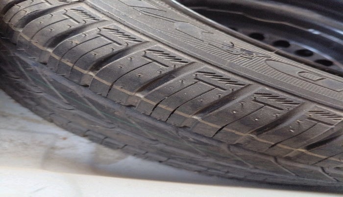 2016 Honda Amaze 1.2L I-VTEC S, Petrol, Manual, 84,383 km, tyre