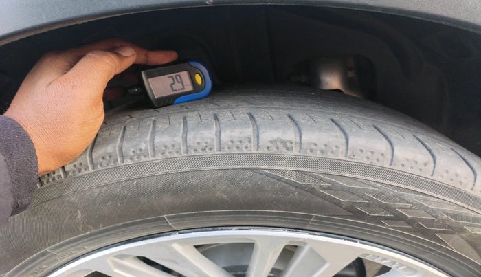 2019 Mahindra XUV300 W8 1.5 DIESEL, Diesel, Manual, 54,365 km, tyre