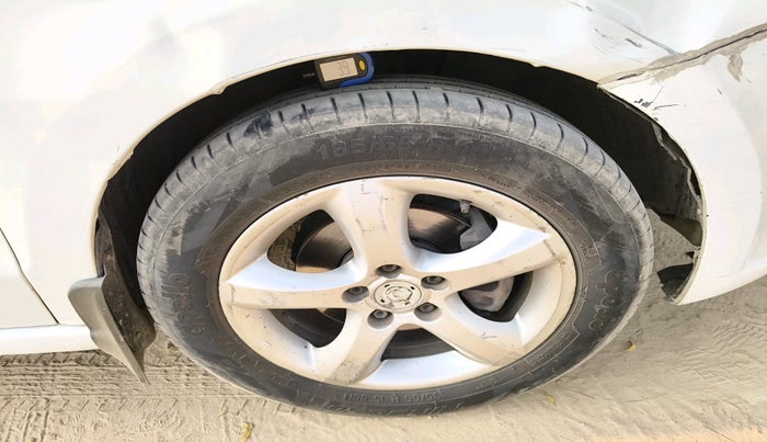 2011 Skoda Rapid ELEGANCE 1.6 TDI CR MT, Diesel, Manual, 1,35,887 km, tyre