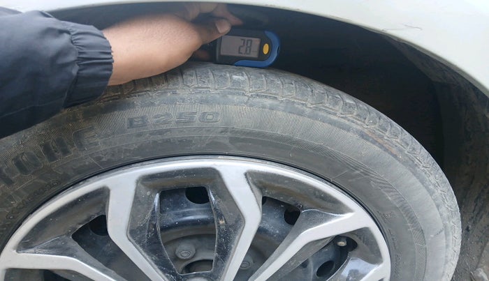 2016 Maruti Ciaz VDI (O) SHVS, Diesel, Manual, 1,30,501 km, tyre